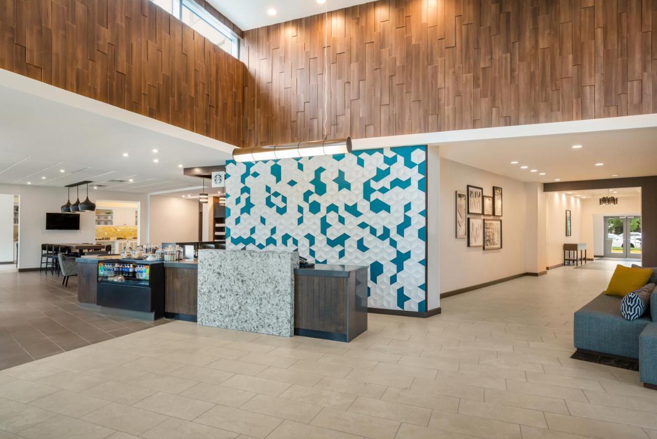 Hyatt Place Hampton Convention Center Extérieur photo